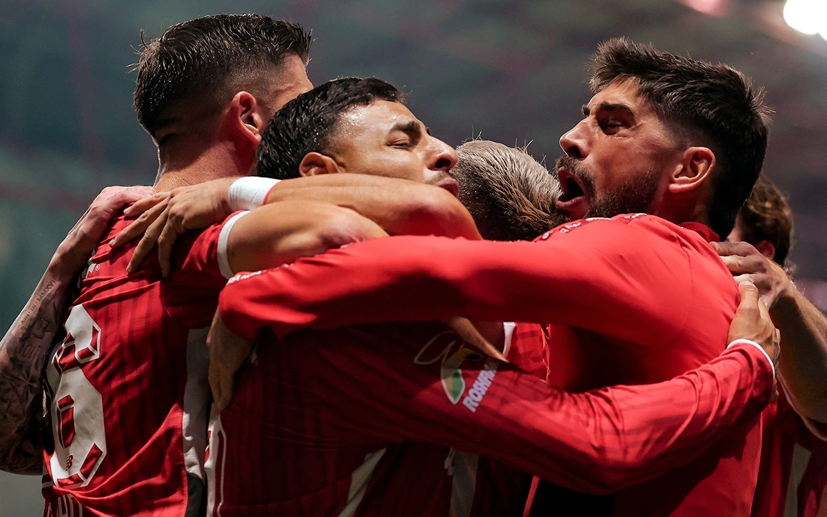 Toluca, con un jugador menos, elimina al Monterrey y avanza a semifinales