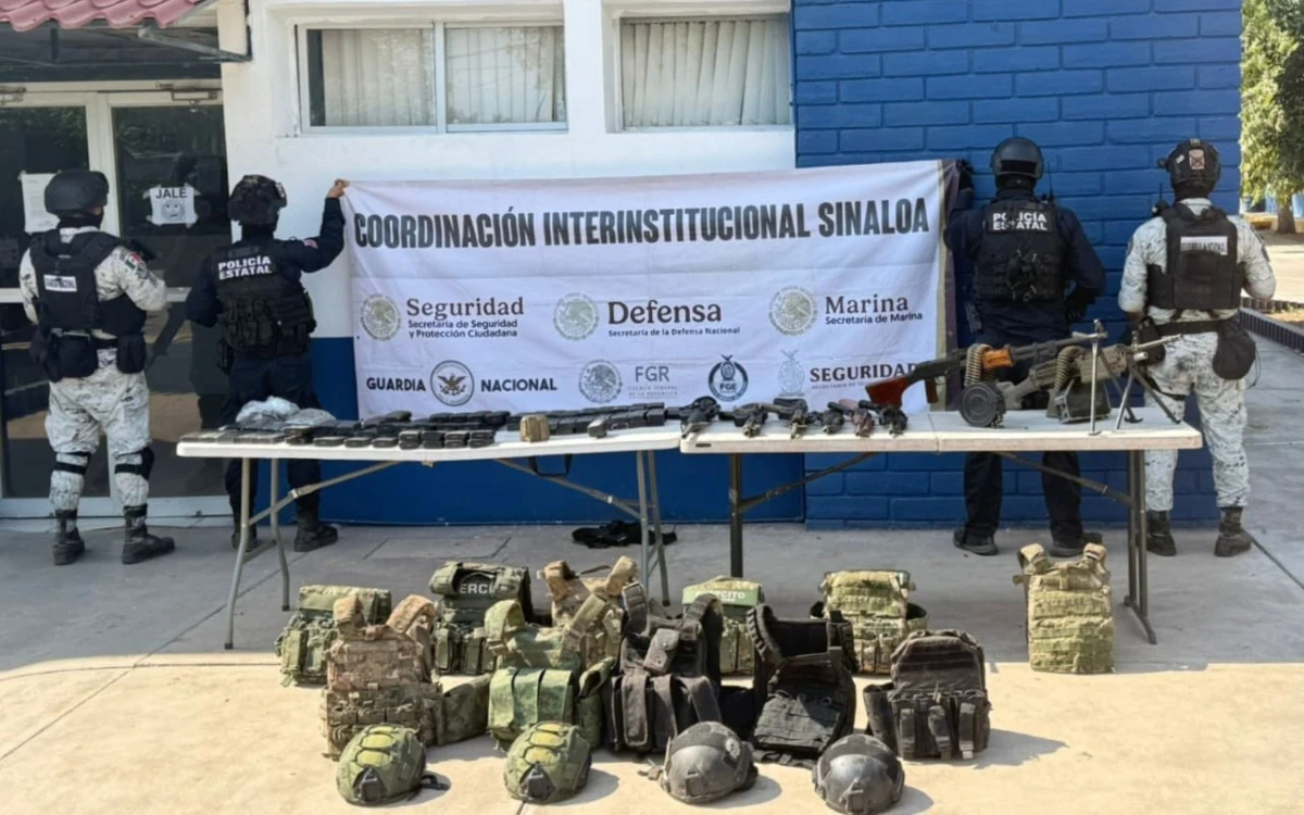 Rescatan a 3 personas, detienen a 2 y aseguran armamento en Sinaloa