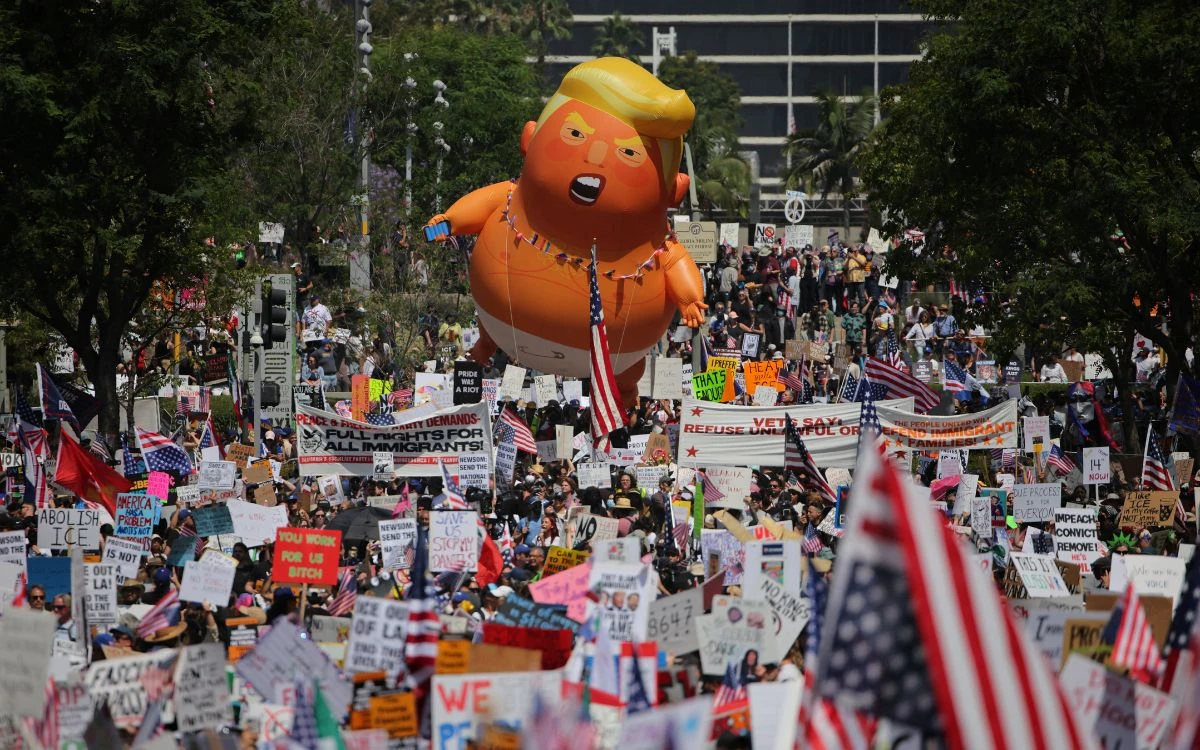 ‘No Kings Day’: Decenas de miles en EU se suman a protestas contra Trump | Galería