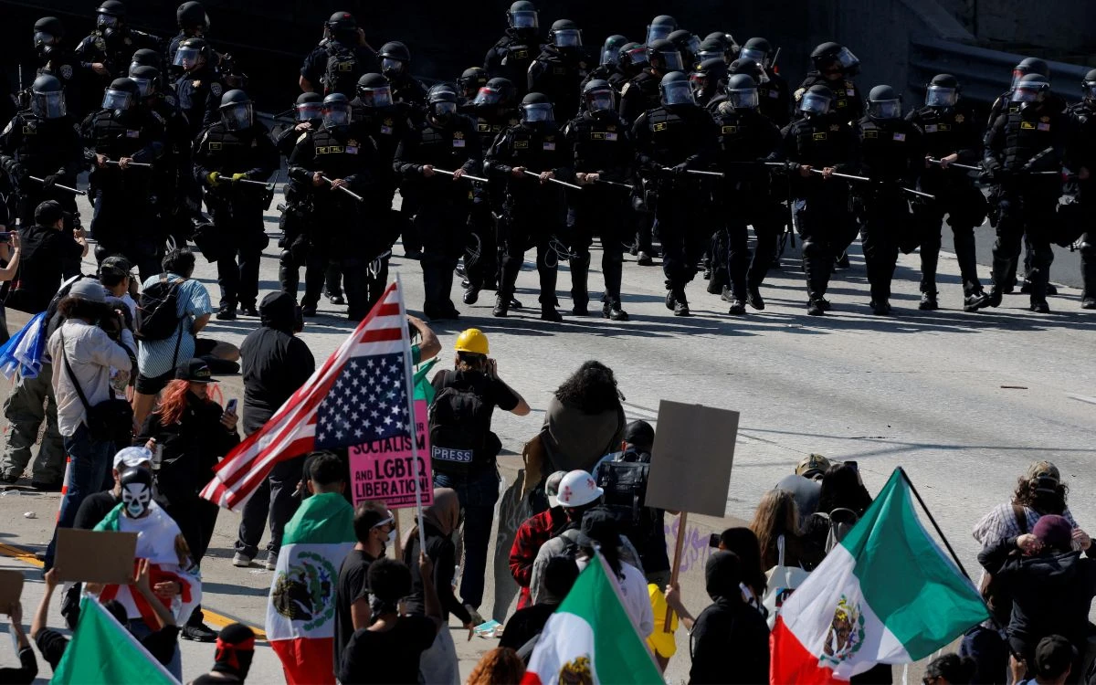 Embajador de EE.UU. deslinda al pueblo mexicano de violencia en protestas de Los Ángeles