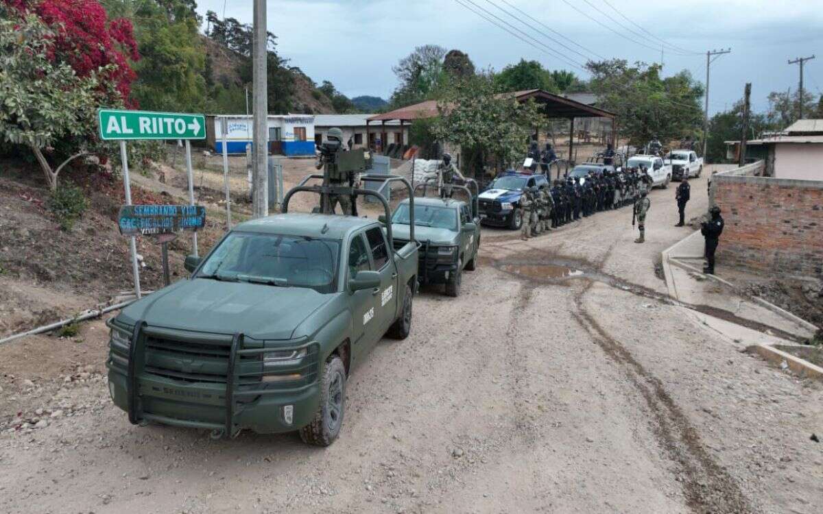 Tras hallazgo de cuerpo mutilado, familias frenan clases en Huajicori, Nayarit