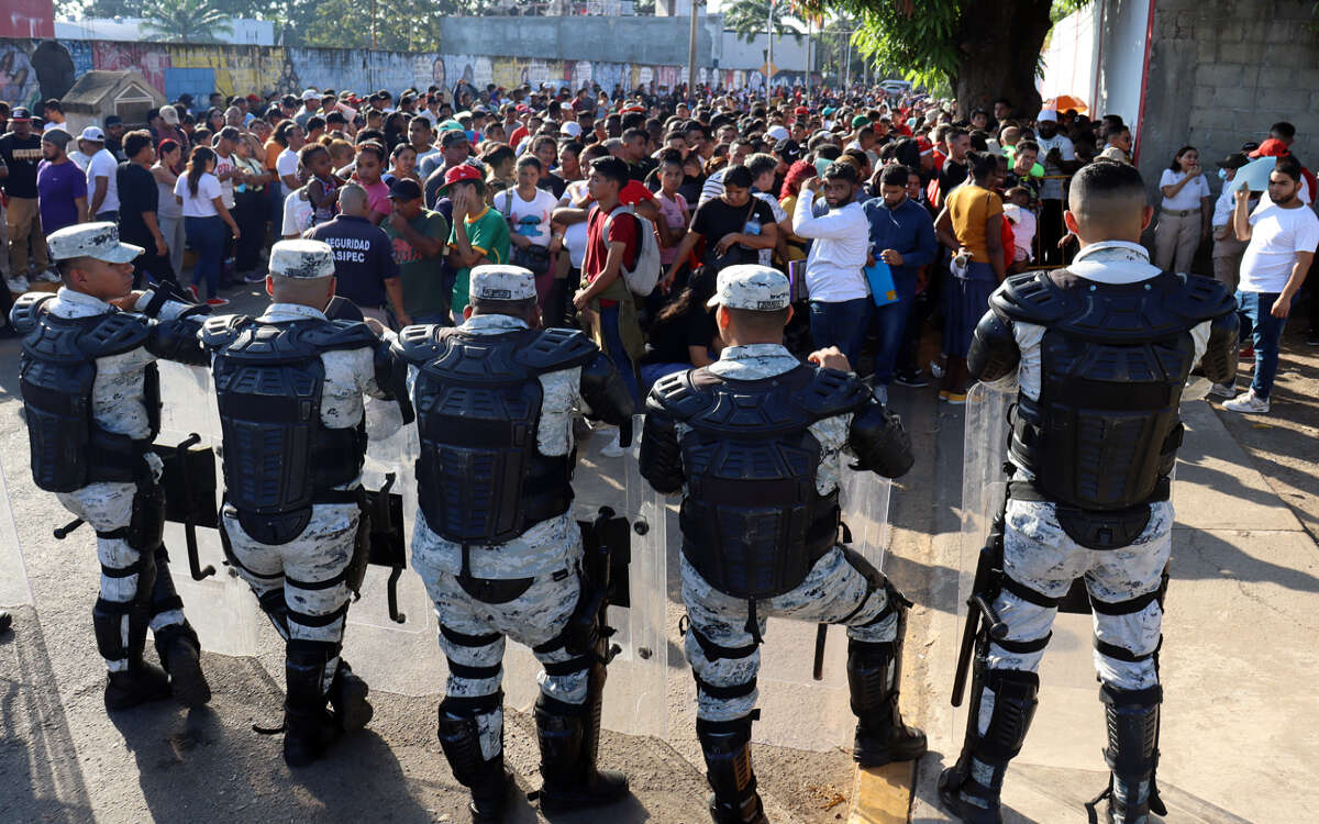 México alerta a migrantes extranjeros en su frontera sur: se acabaron las citas del ‘CBP One’