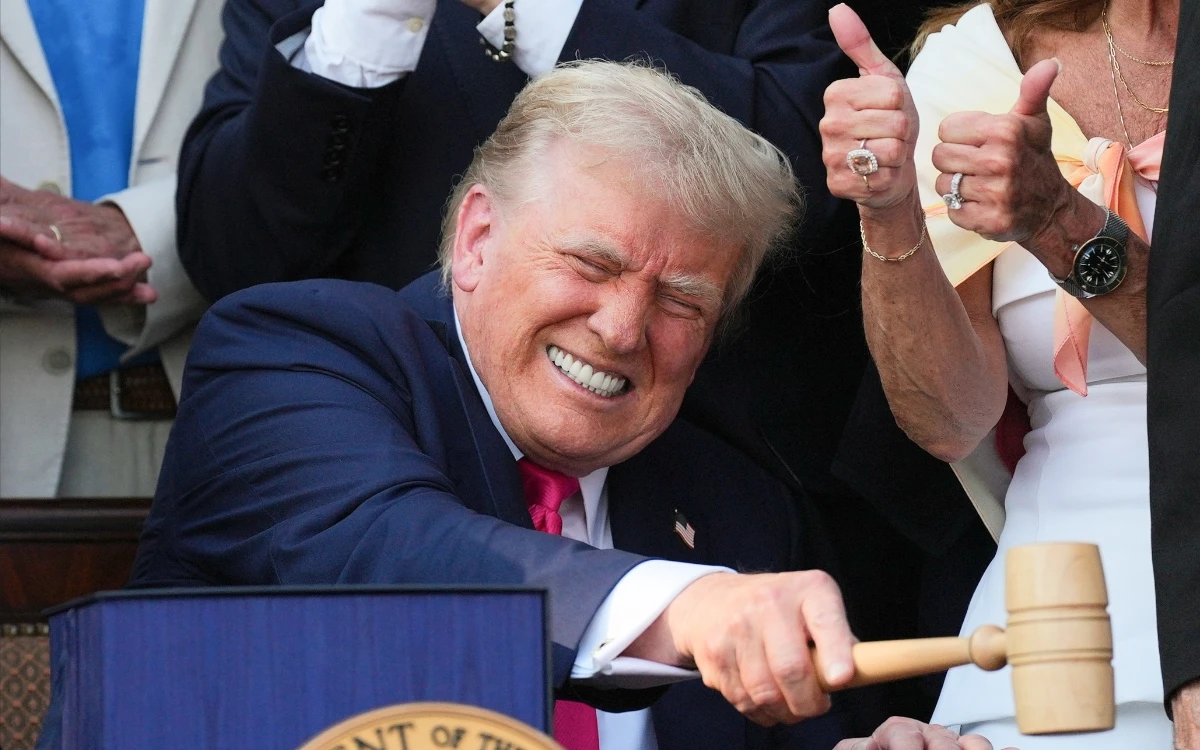 Trump promulga su “gran y hermosa” ley fiscal como una “victoria” en el Día de la Independencia de EU