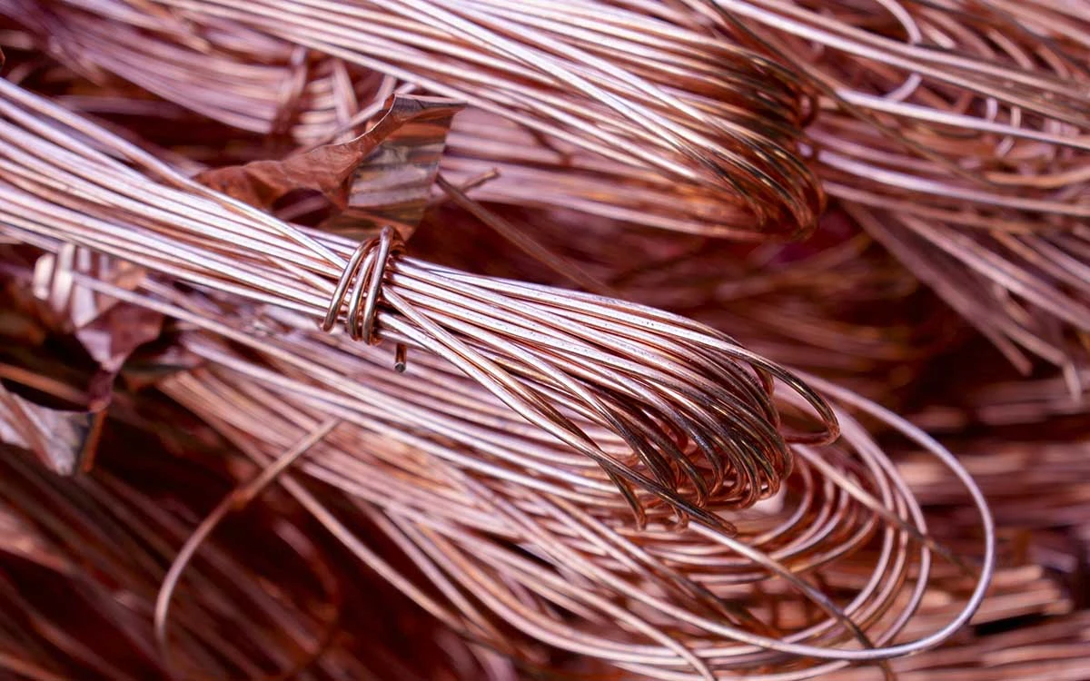 Trump anuncia arancel de 50% a cobre; contempla uno del 200% a farmacéuticas