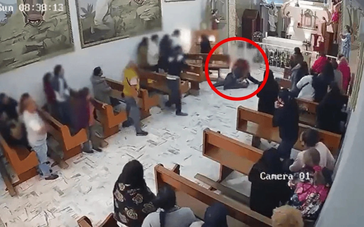 Video | Apuñalan a hombre durante misa en iglesia de Edomex