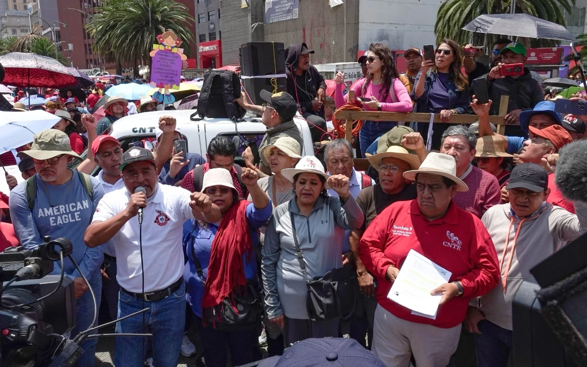 Maestros de la CNTE suman 15 días de protestas y bloqueos en CDMX tras no alcanzar acuerdo con el gobierno