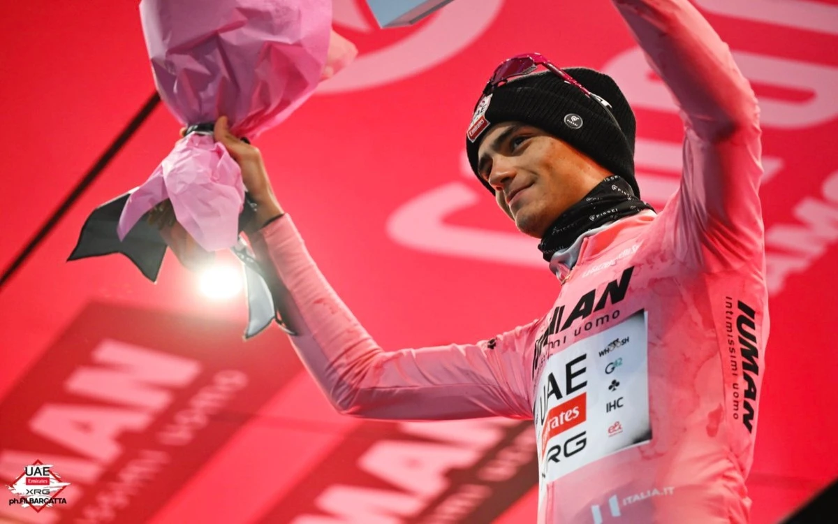 Giro de Italia 2025: Se impone Hoole en la contrarreloj; Del Toro retiene la maglia rosa | Video
