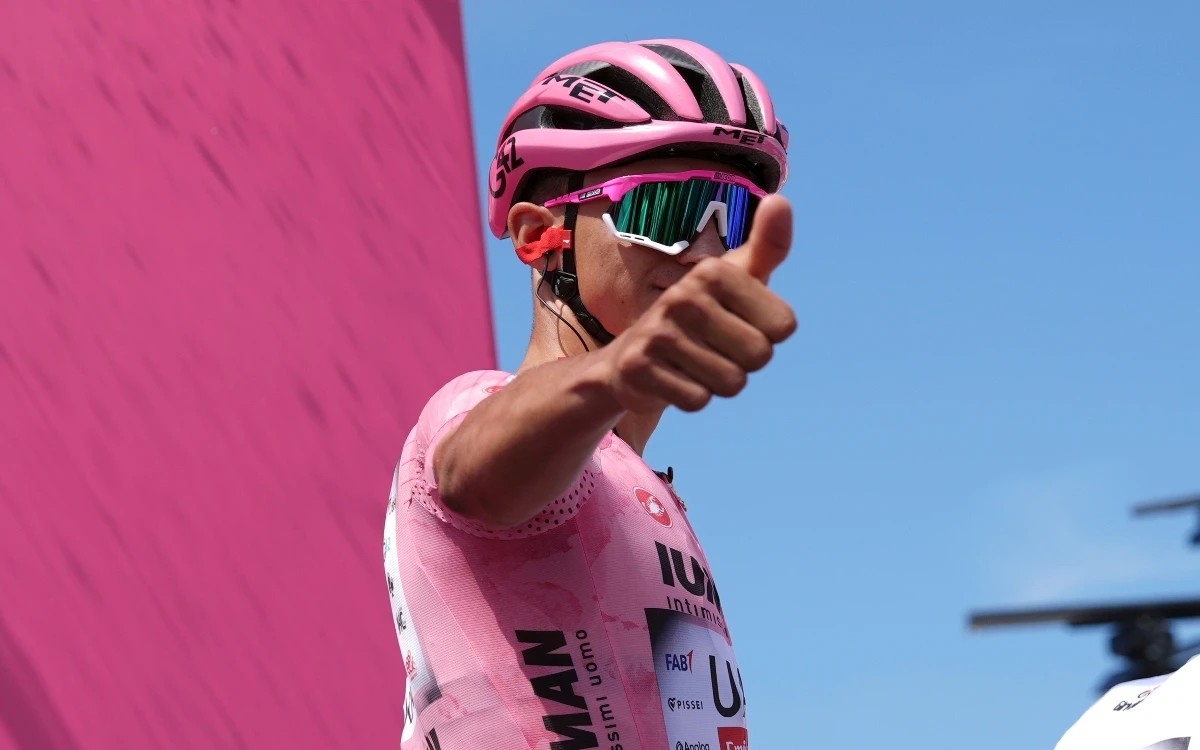 Giro de Italia 2025: Carapaz se apunta la Etapa 11; Del Toro sigue de líder | Video
