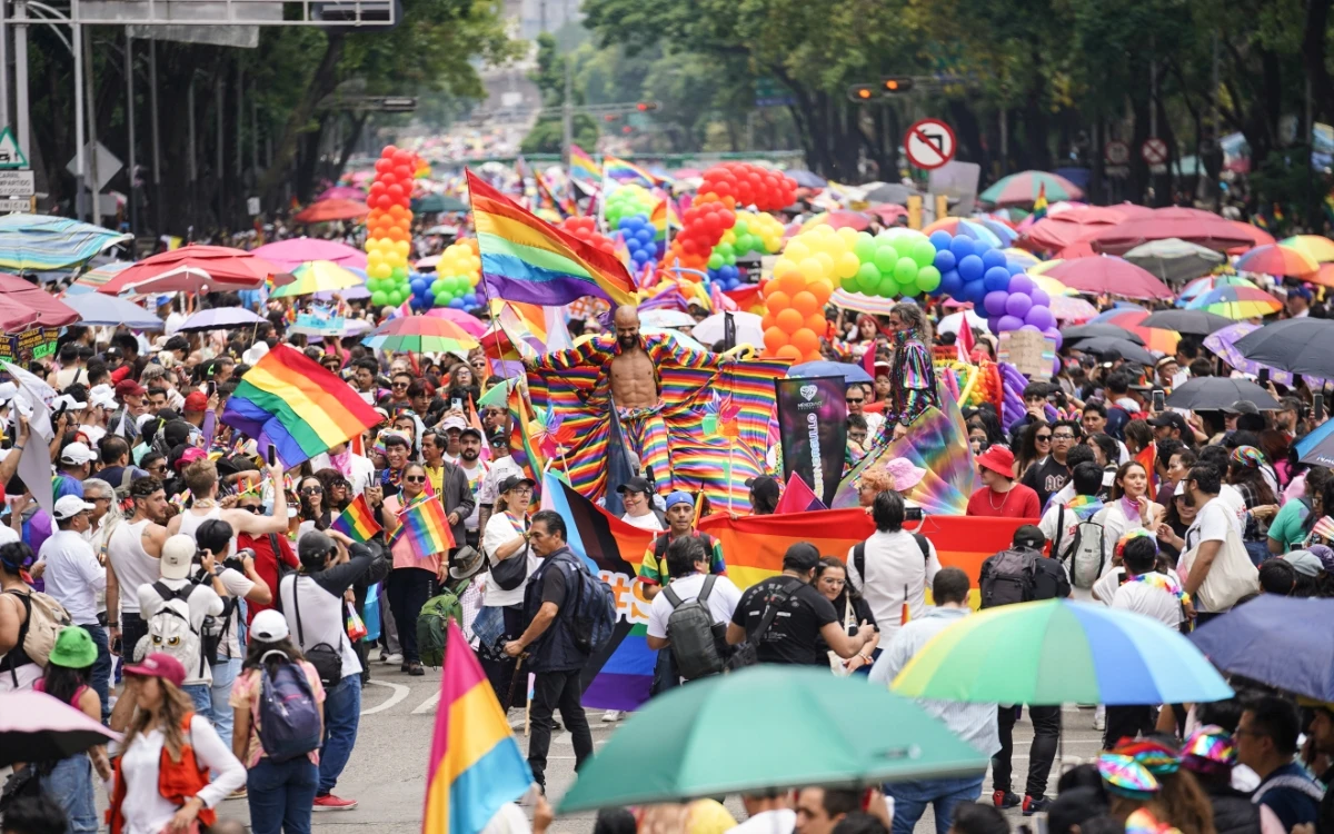 Fotos | ¡Histórico! 800 mil personas participan en Marcha LGBTQ+ en la CDMX