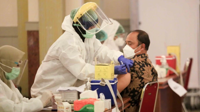 Pemerintah Targetkan 1 Juta Dosis per Hari Vaksinasi COVID-19