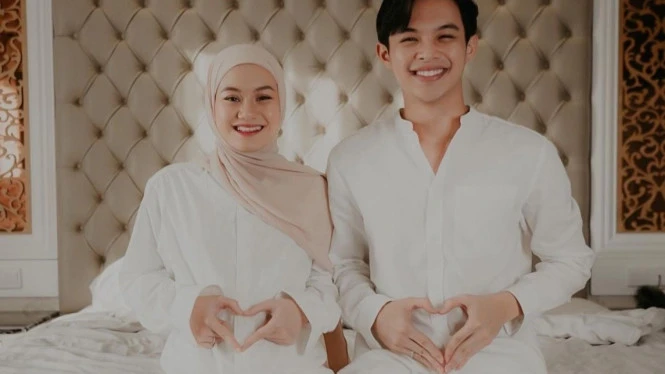 Selamat, Dinda Hauw dan Rey Mbayang Dikaruniai Anak Pertama