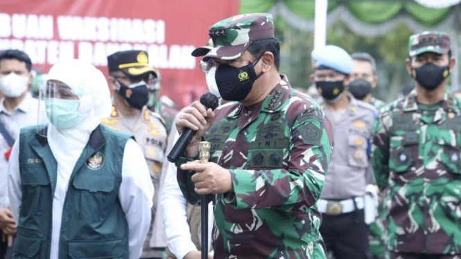 Pantau Serbuan Vaksinasi di Bangkalan, Panglima TNI Ingatkan Prokes