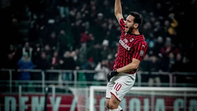 Selesai dengan AC Milan, Hakan Calhanoglu Putuskan Bela Inter