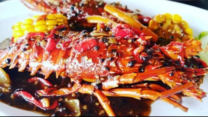 Lezatnya Ikan Bakar Gubuk Latarombo Sidoarjo