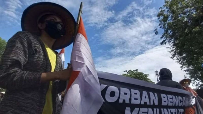 Warga Korban Gempa Jalan kaki Donggala-Palu Tuntut Hunian Tetap