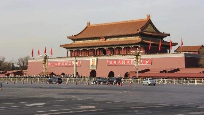 Peringatan 100 Tahun Partai Komunis China, Lapangan Tiananmen Ditutup