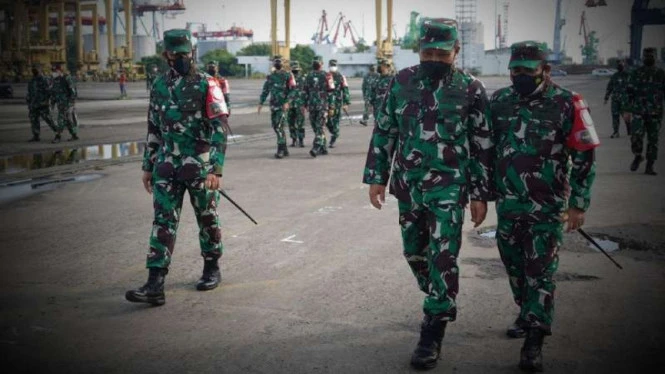 Danlantamal III Dampingi Wakasal Tinjau Kesiapan Latihan Perang TNI AL
