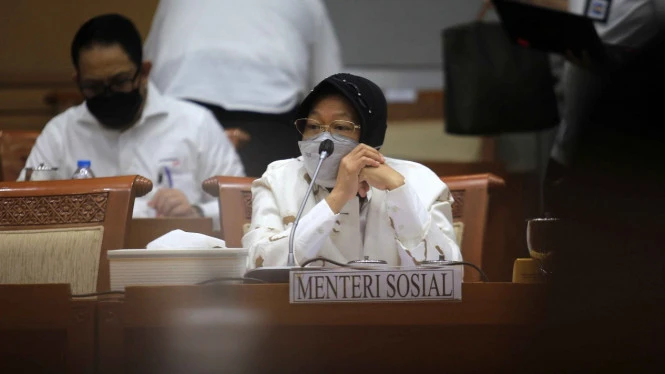 Cerita Risma Dikomplain Warga Ada Penerima Bansos Keluarga Lurah