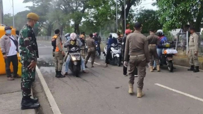 Cegah COVID-19, Jembatan Suramadu Mulai Disekat Hari Ini