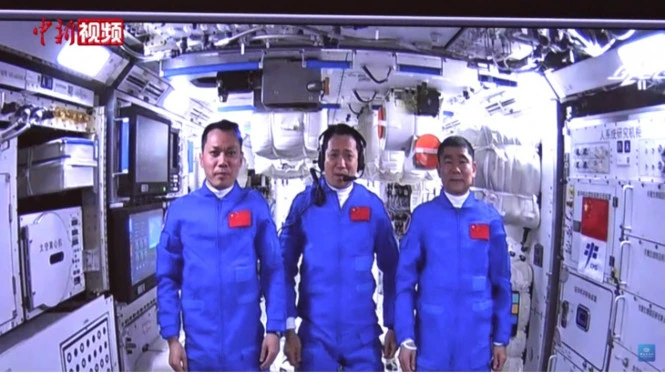 Astronot China Sudah Berada di Orbit Bumi