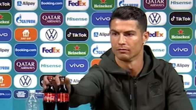Ancaman UEFA Jika Ronaldo Berani Geser Coca-Cola Lagi