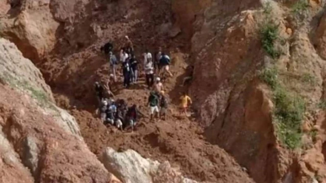 Enam Penambang Tertimbun Longsor di Bangka Dievakuasi, Dua Meninggal