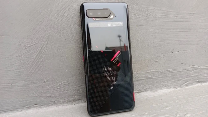 Harga ROG Phone 5 Ultimate Wow Banget