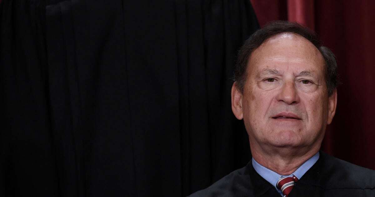 Alito says he talked to Trump about law clerk before filing in 