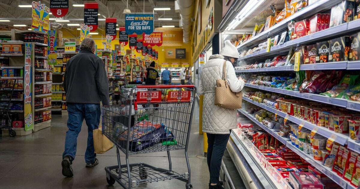 Americans say incomes not keeping up with inflation — CBS News poll