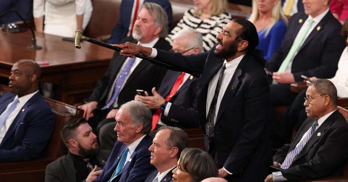 Congressman Al Green of Texas removed from Trump's speech amid protest