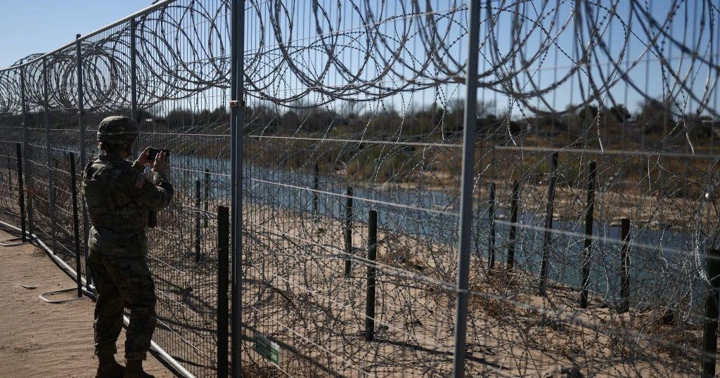2 service members deployed to border die in vehicle accident