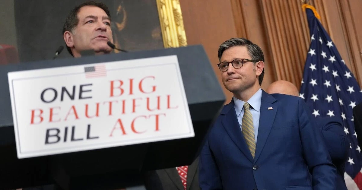 Budget bill would increase inequality, Nobel-winning economists say