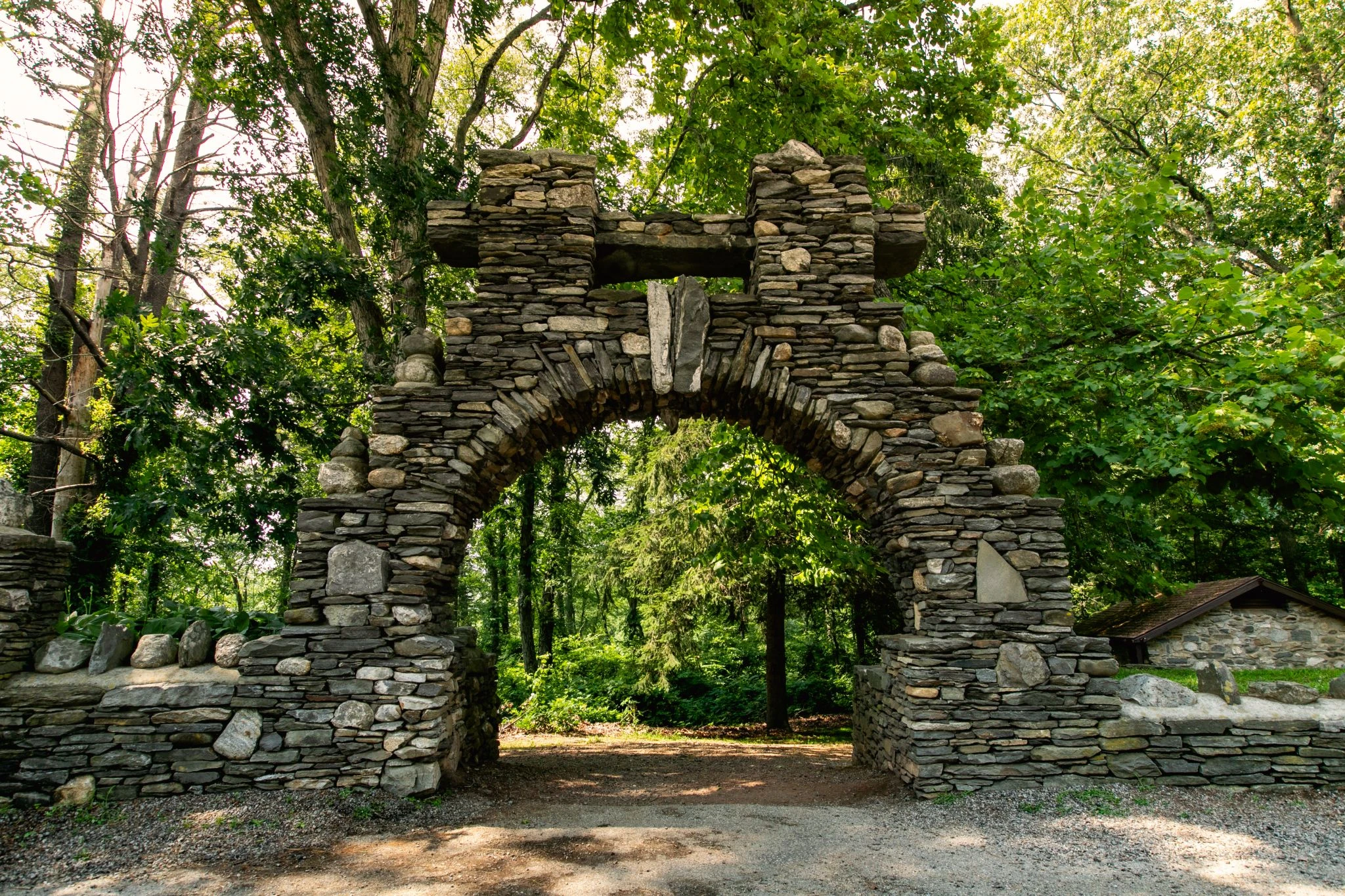 9 easy family-friendly spring hikes in Connecticut