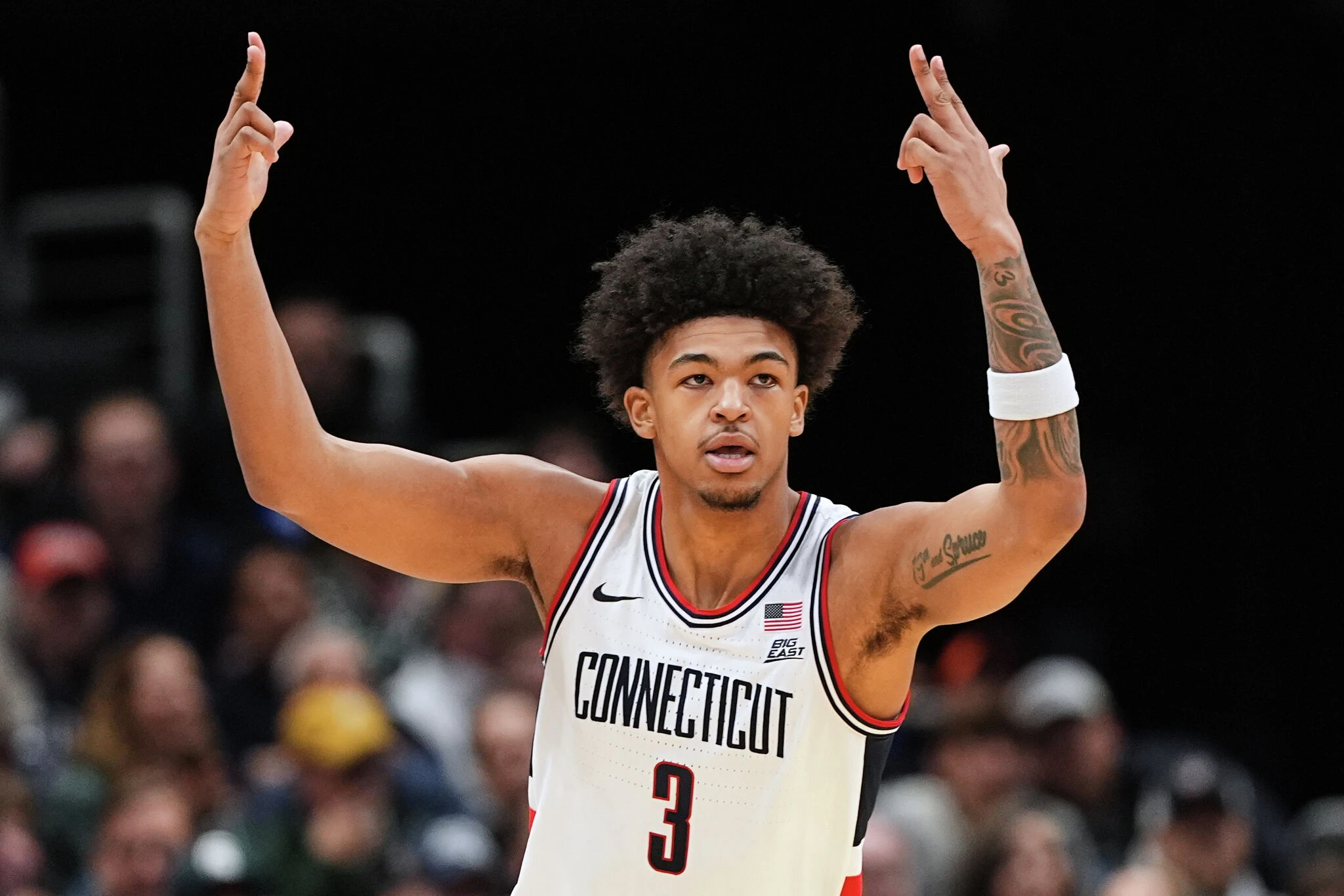 Report: UConn junior Jaylin Stewart is entering transfer portal