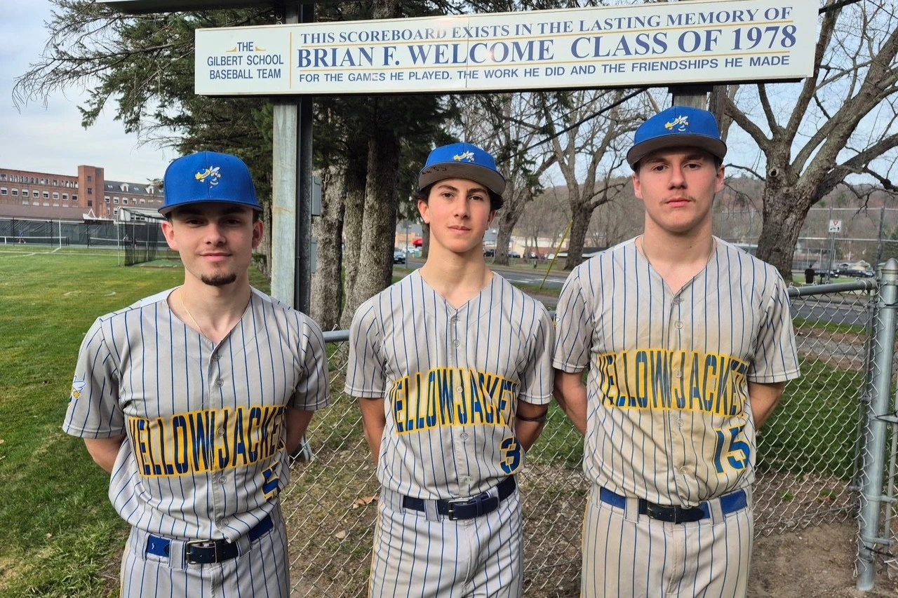 Gilbert baseball ends its long losing streak right off the bat