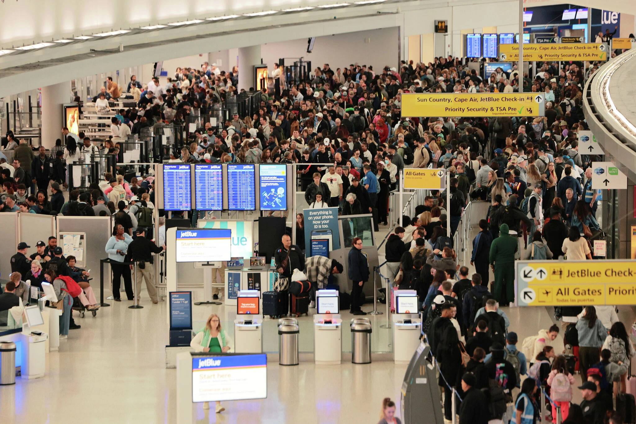 Wharton (opinion): TSA employees and airline passengers are pawns
