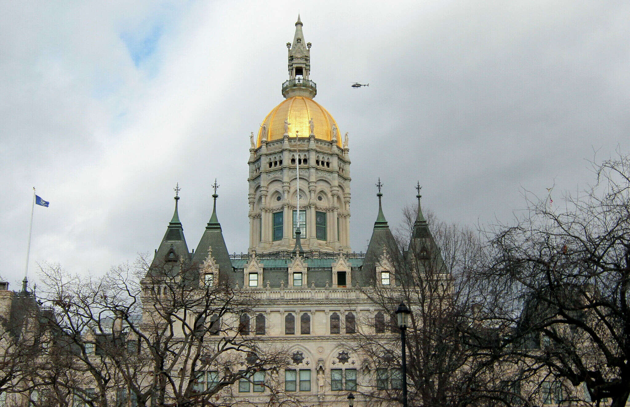 CT's artificial intelligence bill being rewritten by senator to keep it alive