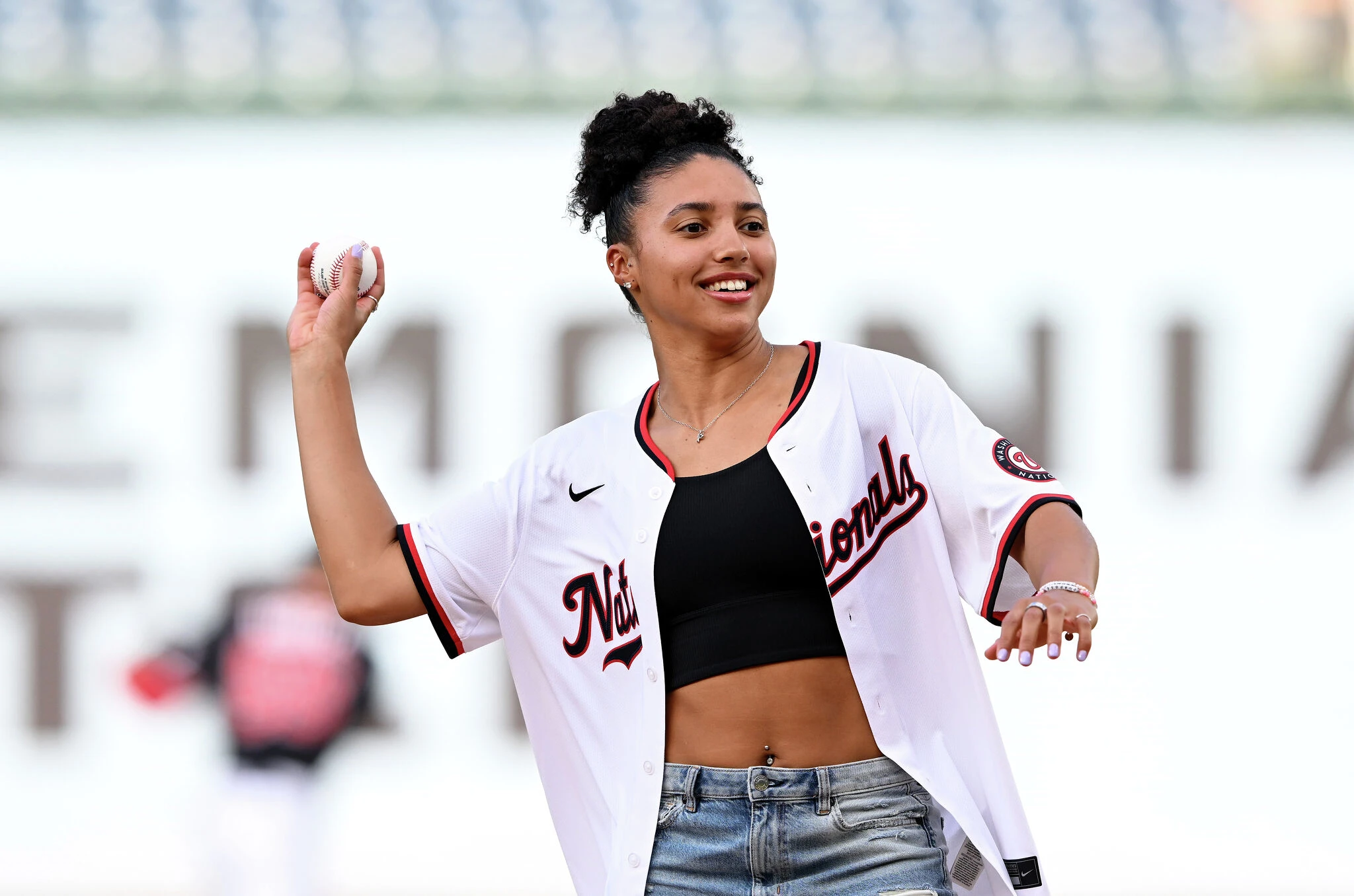 Watch: Azzi Fudd throws out first pitch at Washington Nationals game
