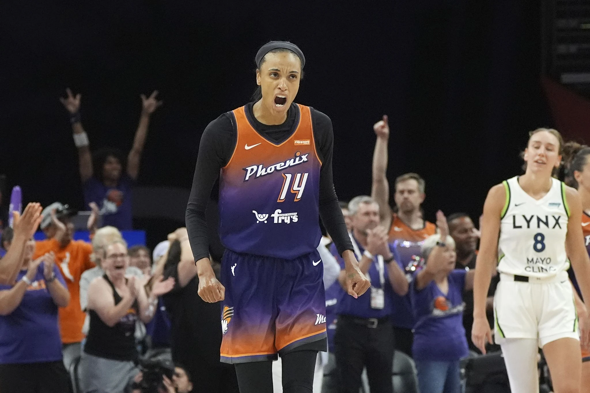 Alyssa Thomas scores career-high 29 and the Mercury close on a 19-4 run to beat the Lynx 79-71
