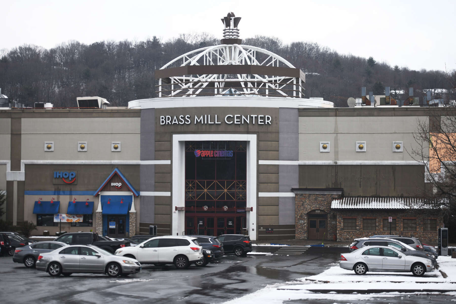 This CT mall is adding a trampoline park and recreation venues in vacant stores