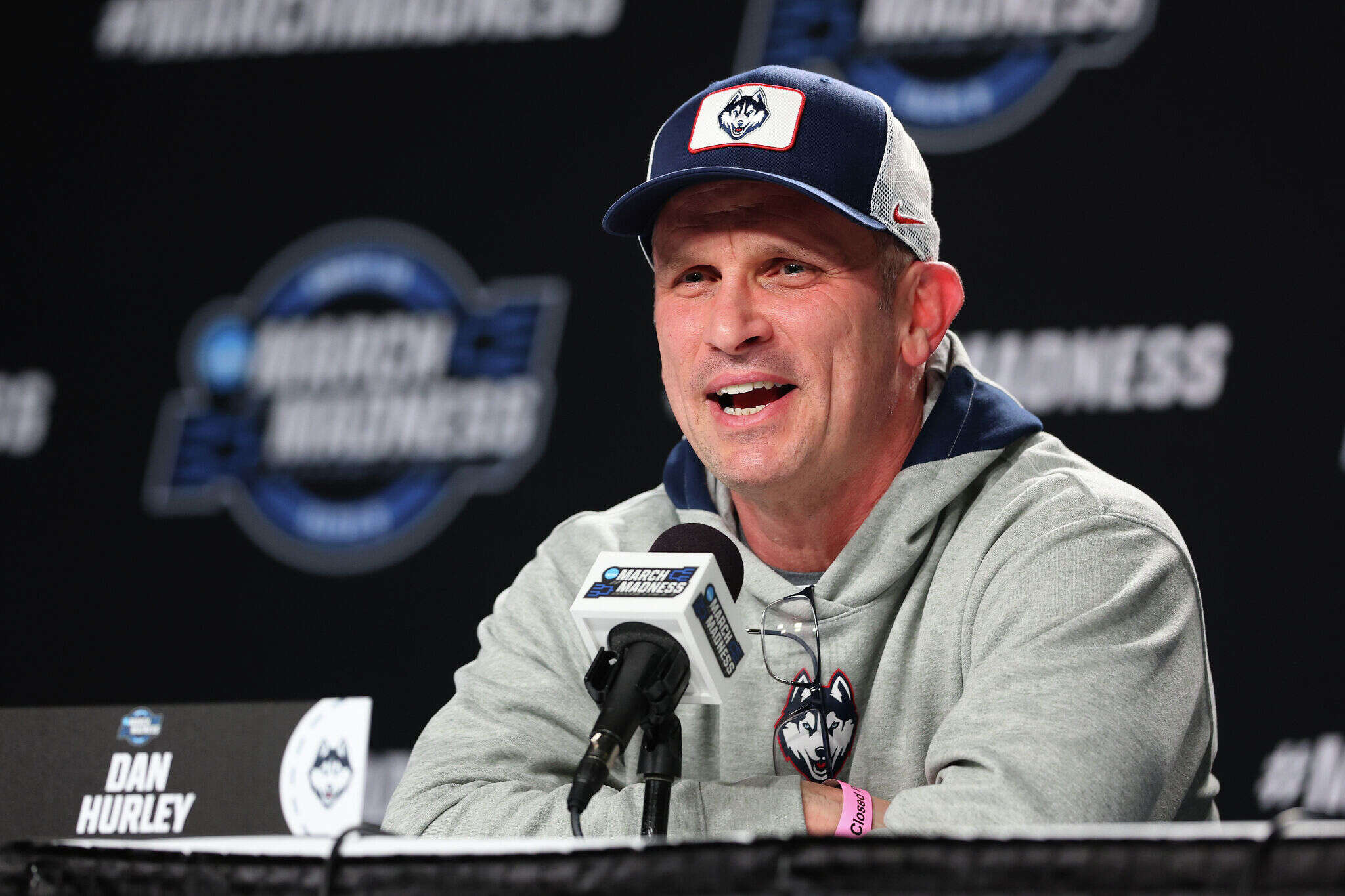 How UConn coach Dan Hurley manages transfer portal during NCAA Tournament