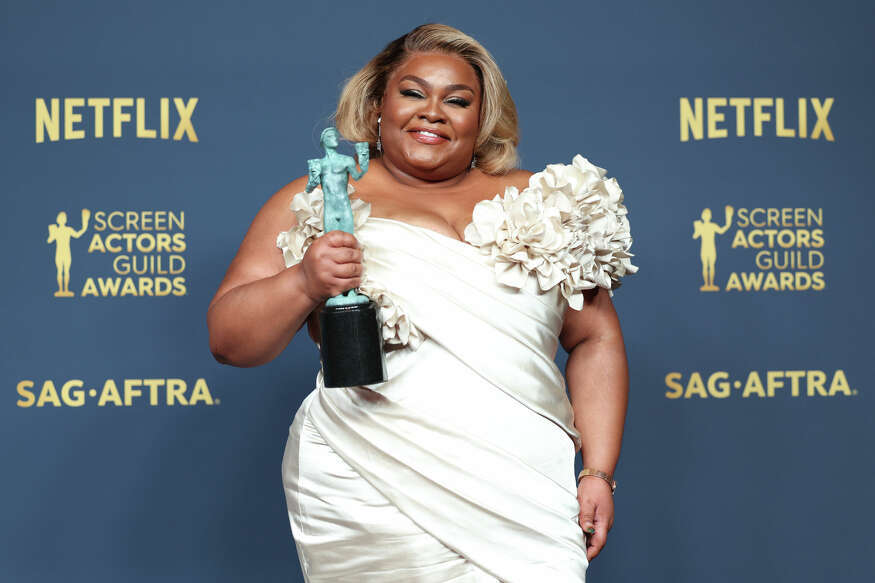 Yale alumna wins SAG Award for role in 'The Holdovers'