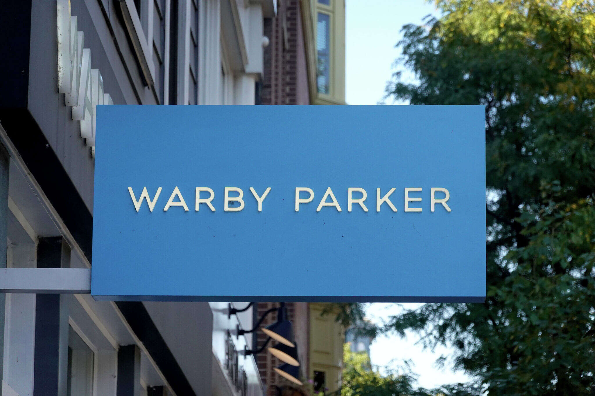 Eyewear retailer Warby Parker opens in Canton over the weekend