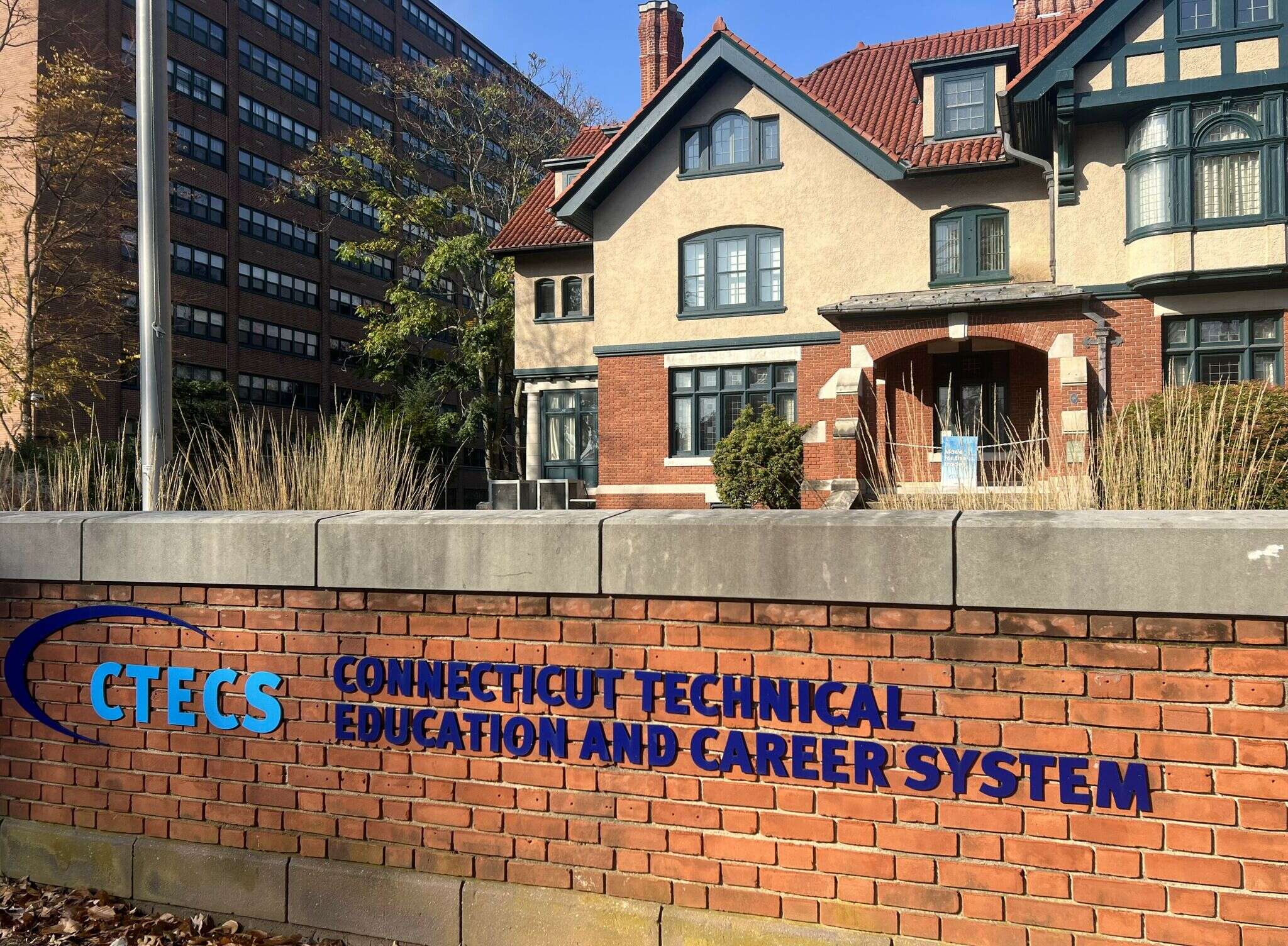 CT tech schools head to resign in December amid union votes of no confidence