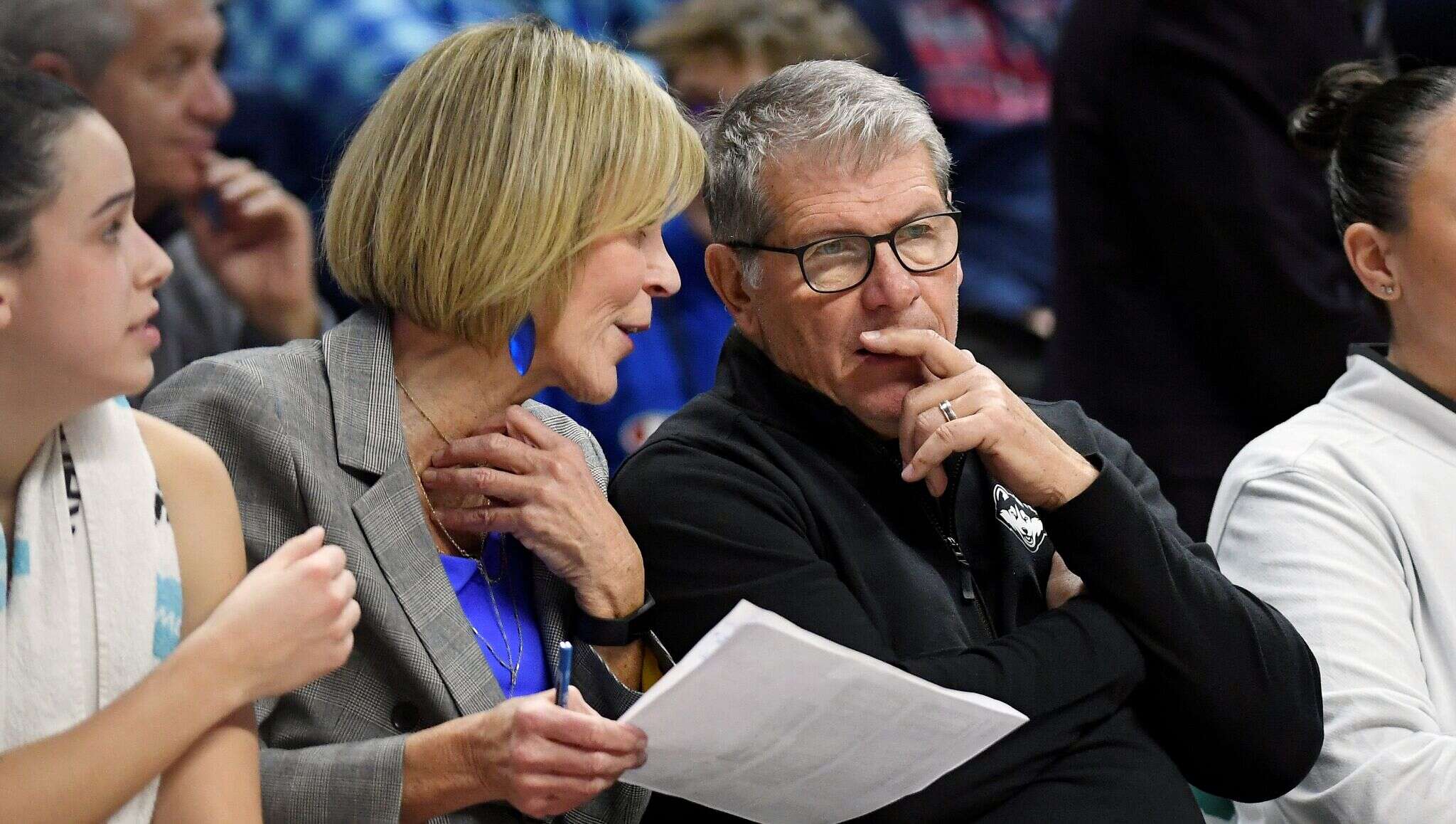 Geno Auriemma, Chris Dailey will be honored together by UConn Wednesday