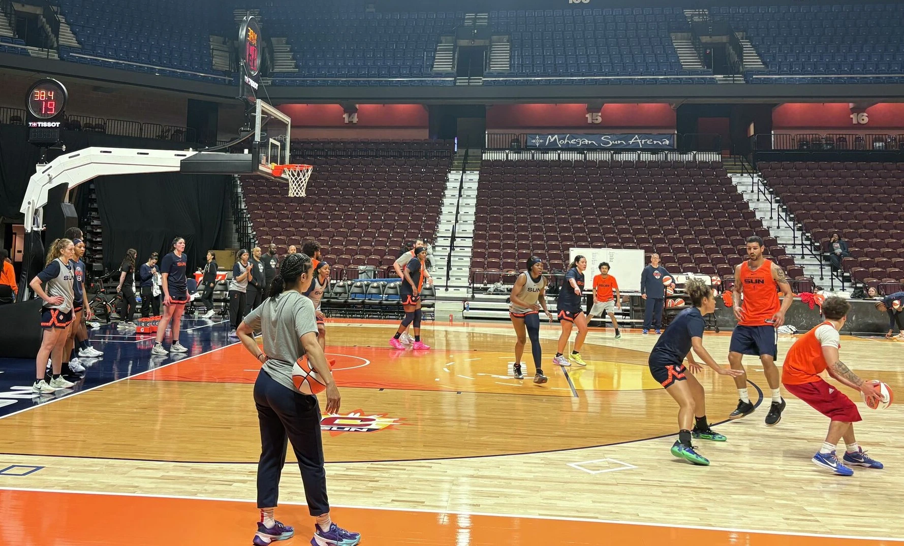 Connecticut Sun open final training camp in state with new faces