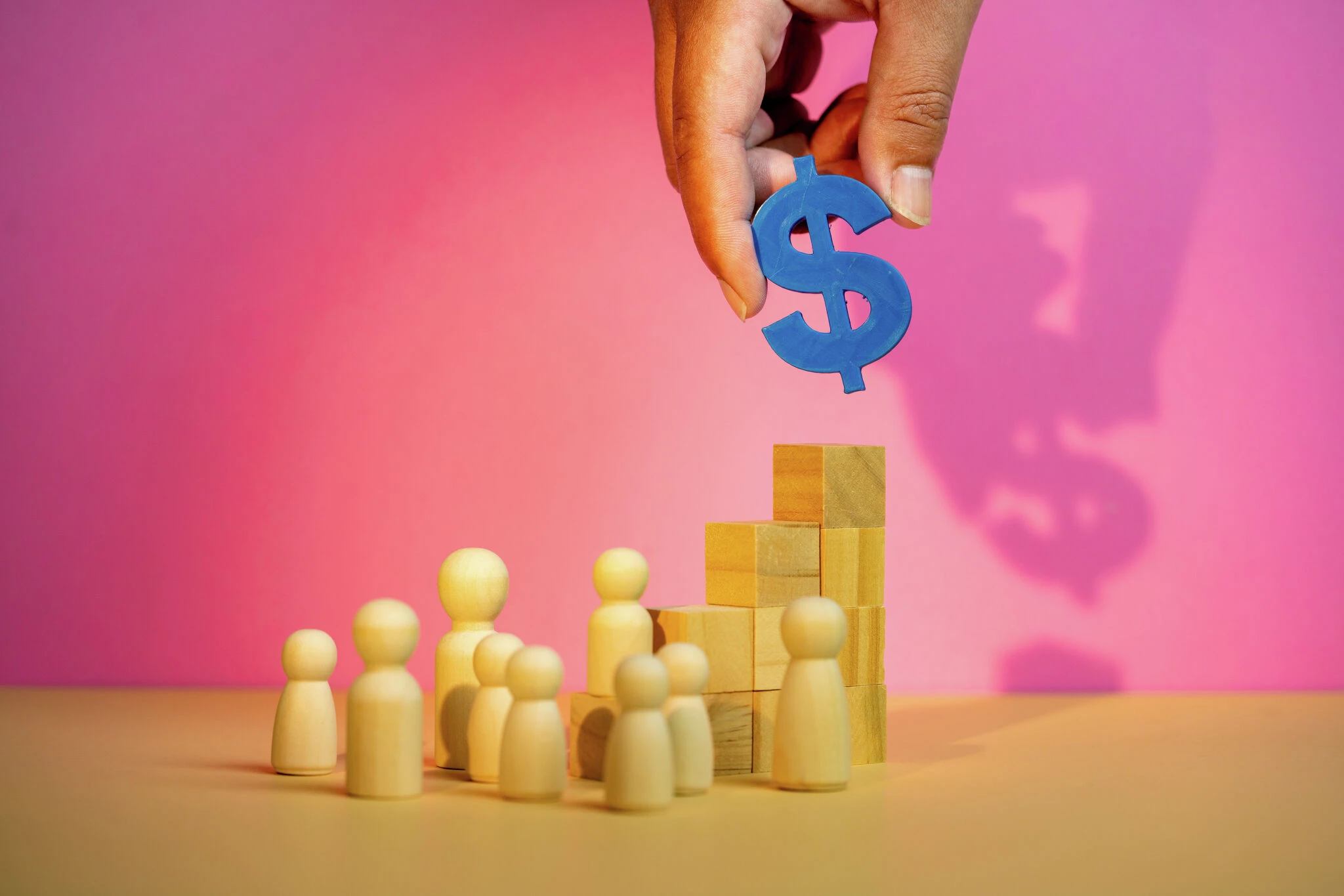 Julie Jason: Financials struggles and financial knowledge