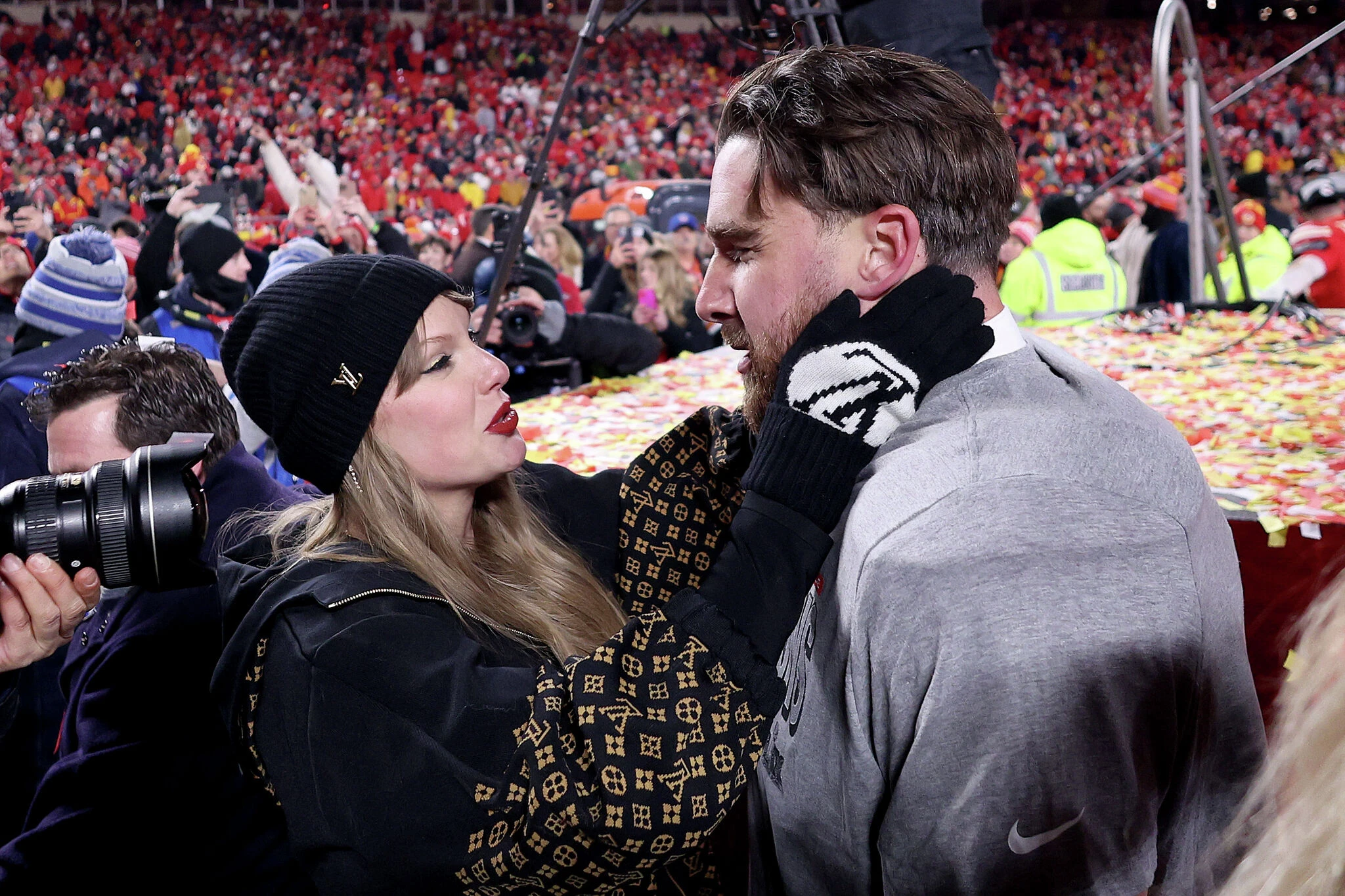 CT's Pepe's Pizza, Maritime Aquarium add to Taylor Swift, Travis Kelce memes