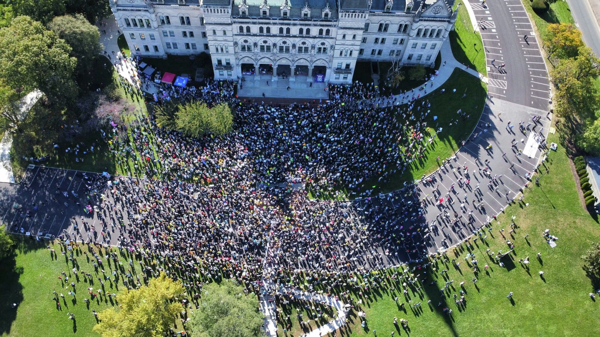 Opinion: Trump protesters aren't going away