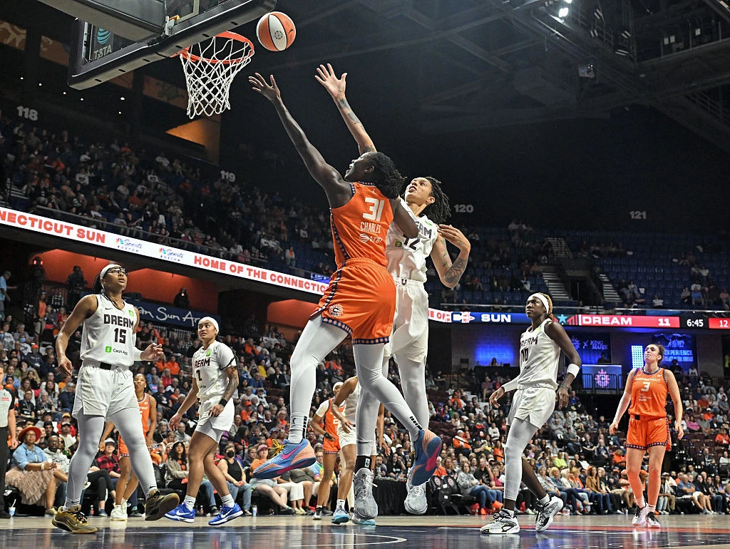 Connecticut Sun end 2025 season with loss, Tina Charles makes Sun history
